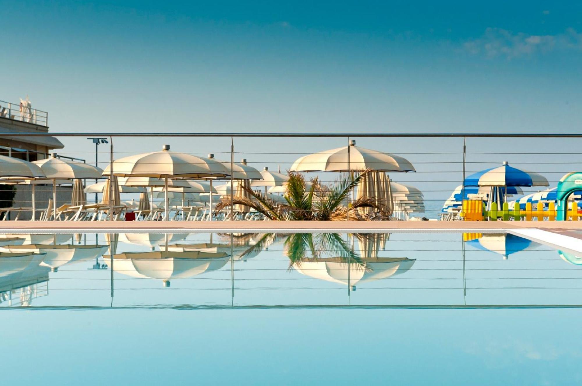 Hotel Lina Misano Adriatico Exterior foto