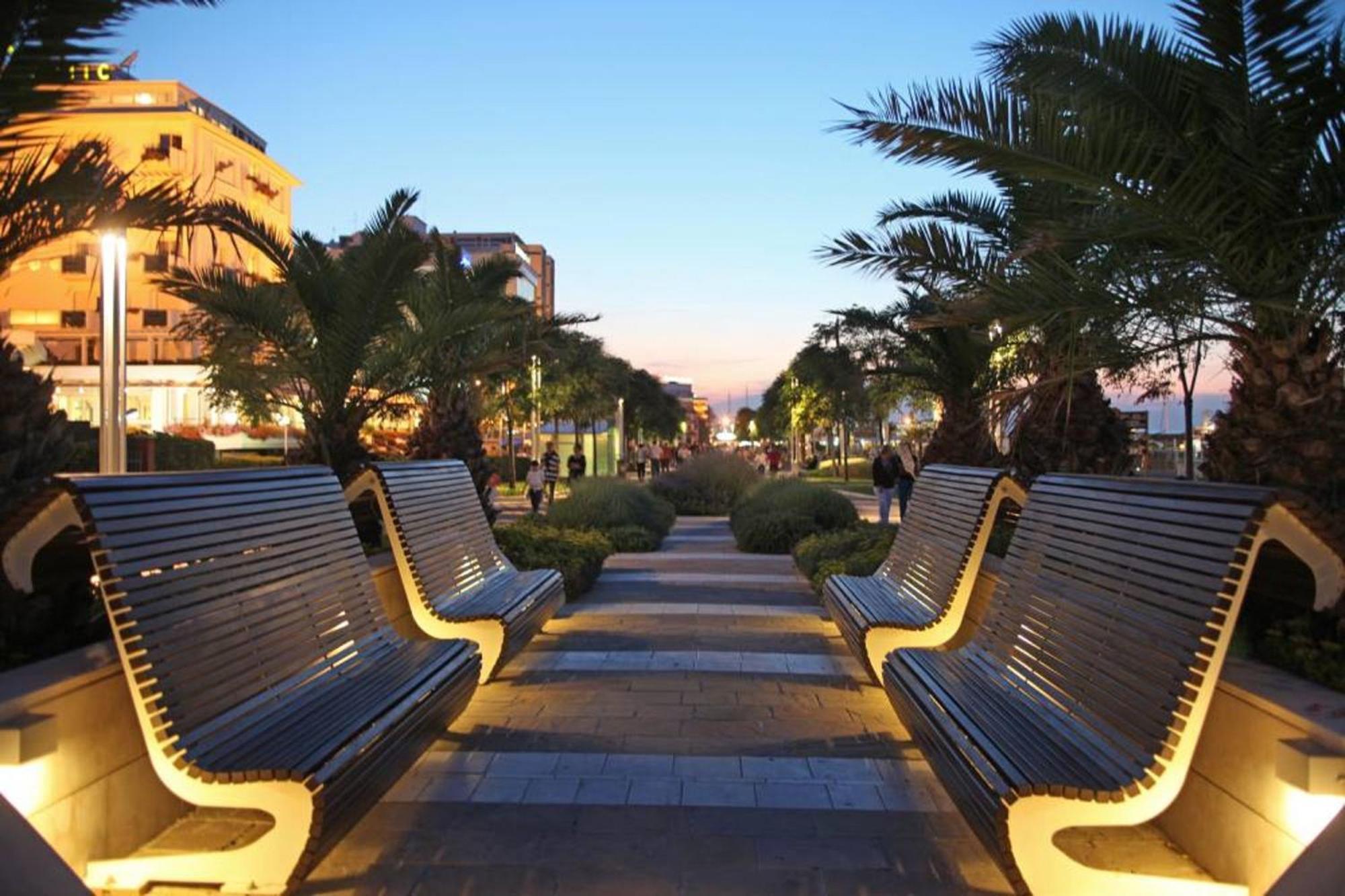 Hotel Lina Misano Adriatico Exterior foto